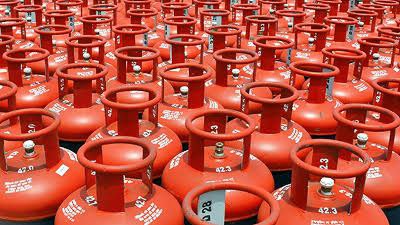 Gas cylinder in 450 rupee